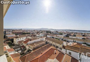 Apartamento T2 em Viana do Castelo (Santa Maria Maior e Monserrate) e Meadela de 85,00 m�