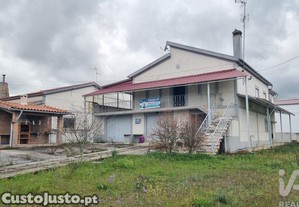 Moradia isolada T4 em Freineda