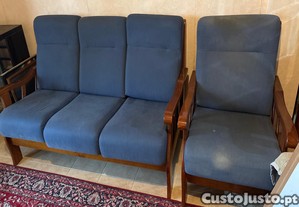 Sof de madeira verdadeira e folha