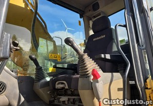 Escavadora Komatsu PC240NLC-10, 2015