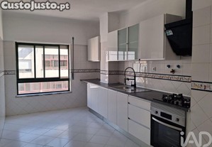 Apartamento T2 em Seixal, Arrentela e Aldeia de Paio Pires de 86 m�