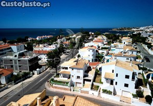 Moradia t5 isolada a curta distância das praias, do centro de albufeira e da vida nocturna