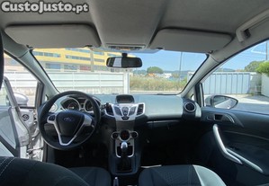 Ford Fiesta New fiesta titanium 1.2 - 09