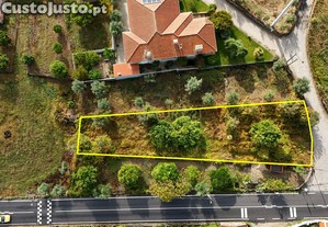 Terreno localizado em Oliveira de Barreiros - Viseu