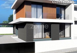 Moradia T4 Em Palmeira - Braga