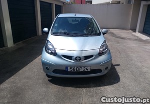 Toyota Aygo 1.0 com Dir. Assistida - 07