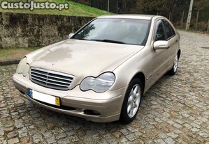 Mercedes-Benz C 200 CDi - 04