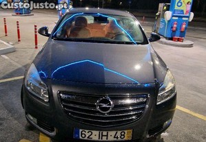 Opel Insignia 5 portas - 09