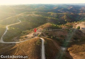 Terreno Misto com 18 hectares - Onde a Terra e Tempo so o Refgio em Santana da Serra