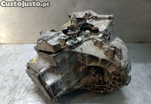 Caixa De 6 Velocidades Peugeot 208 / Citroen C3 Ds3 1.6hdi Hl136 9674157510