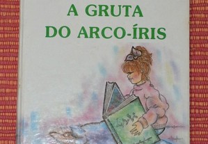 Livro com conto infantil A Gruta do Arco-Íris