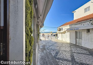 Prdio com Loja e Habitao   Excelente Localizao na Nazar, com Vista Mar