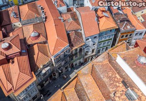 Prédio Com 4 Pisos, 5 Habitações E Loja - Rua...