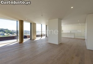 Apartamento Único No Porto, T3 C/ Mais De 400...