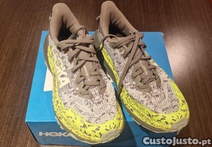 HOKA TRAIL Speedgoat 6 - TAMANHO 40 - NOVO Motivo - OFERTA no me serve