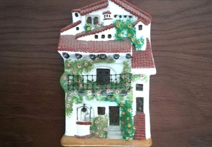 Casinha decorativa de artesanato português