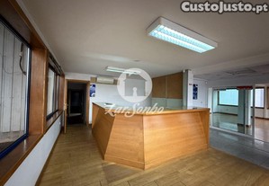 [265-N-02008] Armazm Industrial em Barcelos