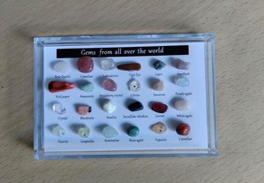 Amostra Mineral de Todo o Mundo, 24 Pedras