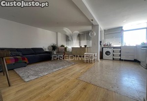 Apartamento t3 na arrentela-seixal