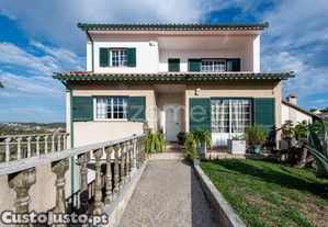 Moradia T4, Garagem, Jardim, Perto Da Bela...