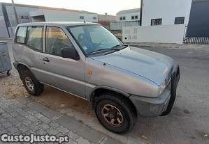 Nissan Terrano Slx - 94
