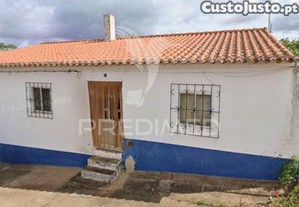 Moradia t3 com terreno urbano de 970 m² em vales mortos   serpa