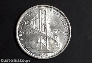 Moeda 20$00 (vinte escudos) - Ponte Salazar (Lisboa) 1966, em prata