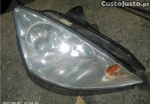 FAROL DIANTEIRO DIREITO Ford focus berlina cak 1998 1152096
