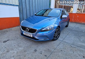 Volvo V40 R-Design