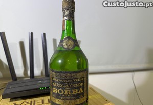 Bagaceira Velha genuína da Região de Borba, 750cl e 43%