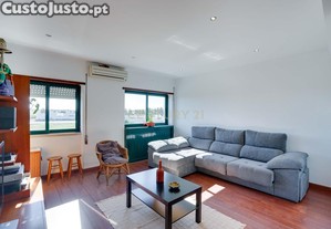 Apartamento T3 com aproveitamento de s�t�o em Alcochete