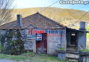 Moradia para restauro - fies, melgao