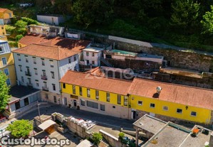 Prédio No Centro Da Vila Do Gerês
