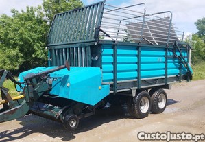 Reboque Autocarregante com picador  marca Mengele 331