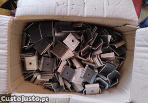 Parafuso auto perfurantes e anilhas de ncora para painel sanduche ou cobertura de chapa