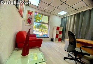 Loja Renovada em Corroios, Seixal - Oportunidade nica!