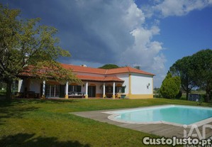 Casa / Villa T3 em Biscainho de 230 m²