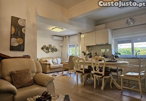 Moradia T5 com Terreno Urbano em Alcains