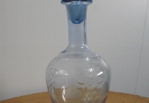 Garrafa Vintage com tampa em vidro azul