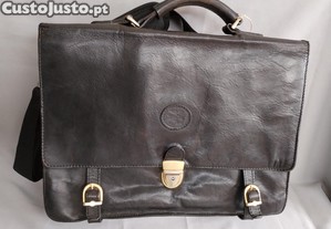 Pasta de Couro Preta Iangus ,com Tiracolo