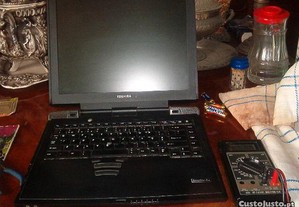 computador portátil de marca toshiba sp 6000