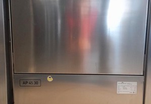 Magnus - máquina de lavar louça ARI, mod AP 45.30