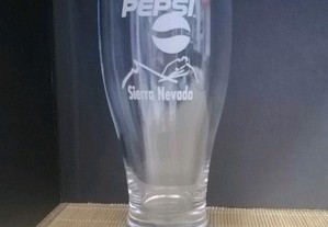 Copo em vidro da multinacional Pepsi com menção Sierra Nevada exemplar raro