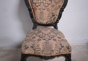 Cadeira vintage boa madeira