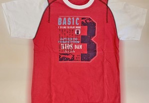 T-Shirt de Criança Unissexo, Vermelha Estampada, como Nova