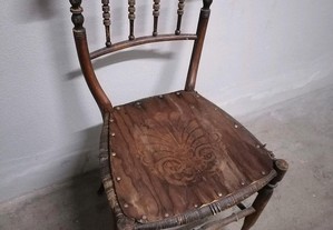 Cadeira vintage bom estado