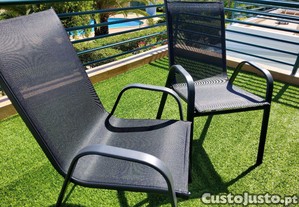 Duas poltronas de jardim