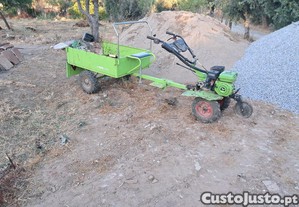 Motocultivador com reboque basculante