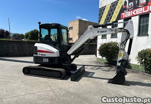 Mini giratria BOBCAT E35