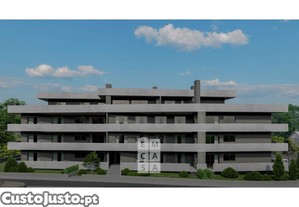 Novos Apartamentos T3 Em Loureiro, Oliveira De...